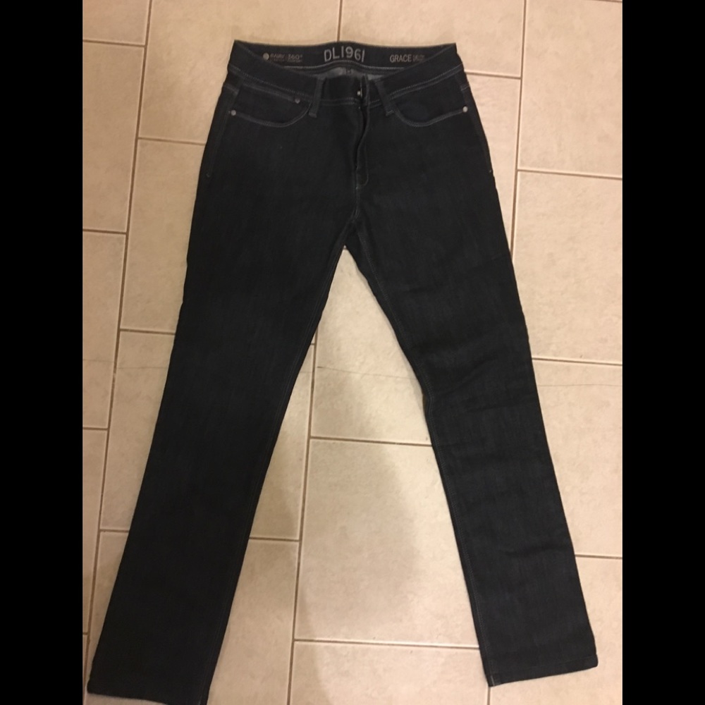 DL 1961 dark wash jeans